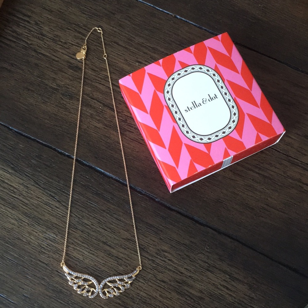 Stella and Dot Necklace